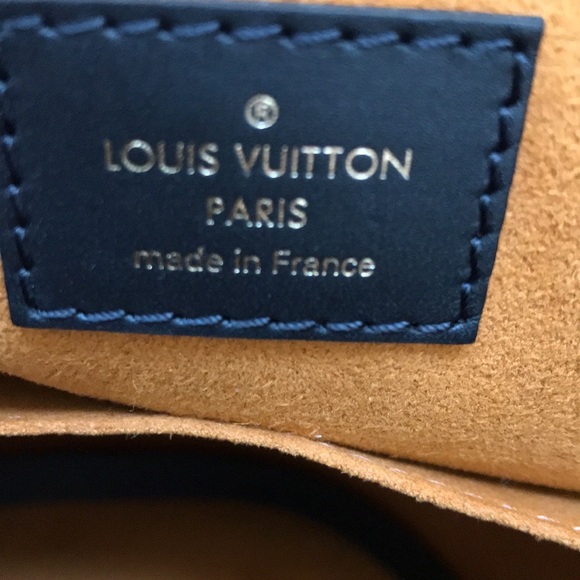 Authentic Louis Vuitton Black All Leather Large tote Bag. On the go LIKE NEW!! - Picture 10 of 17